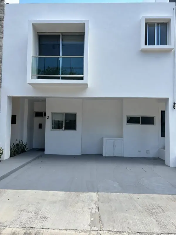 Arbolada Fase 1 · Casa de dos niveles